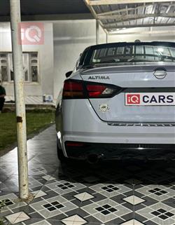 نيسان ألتيما